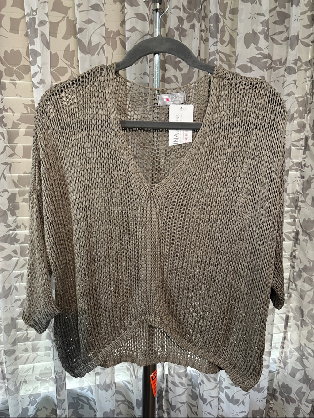 Tina Stephens Open Knit V-Neck Pullover Sweater in Taupe